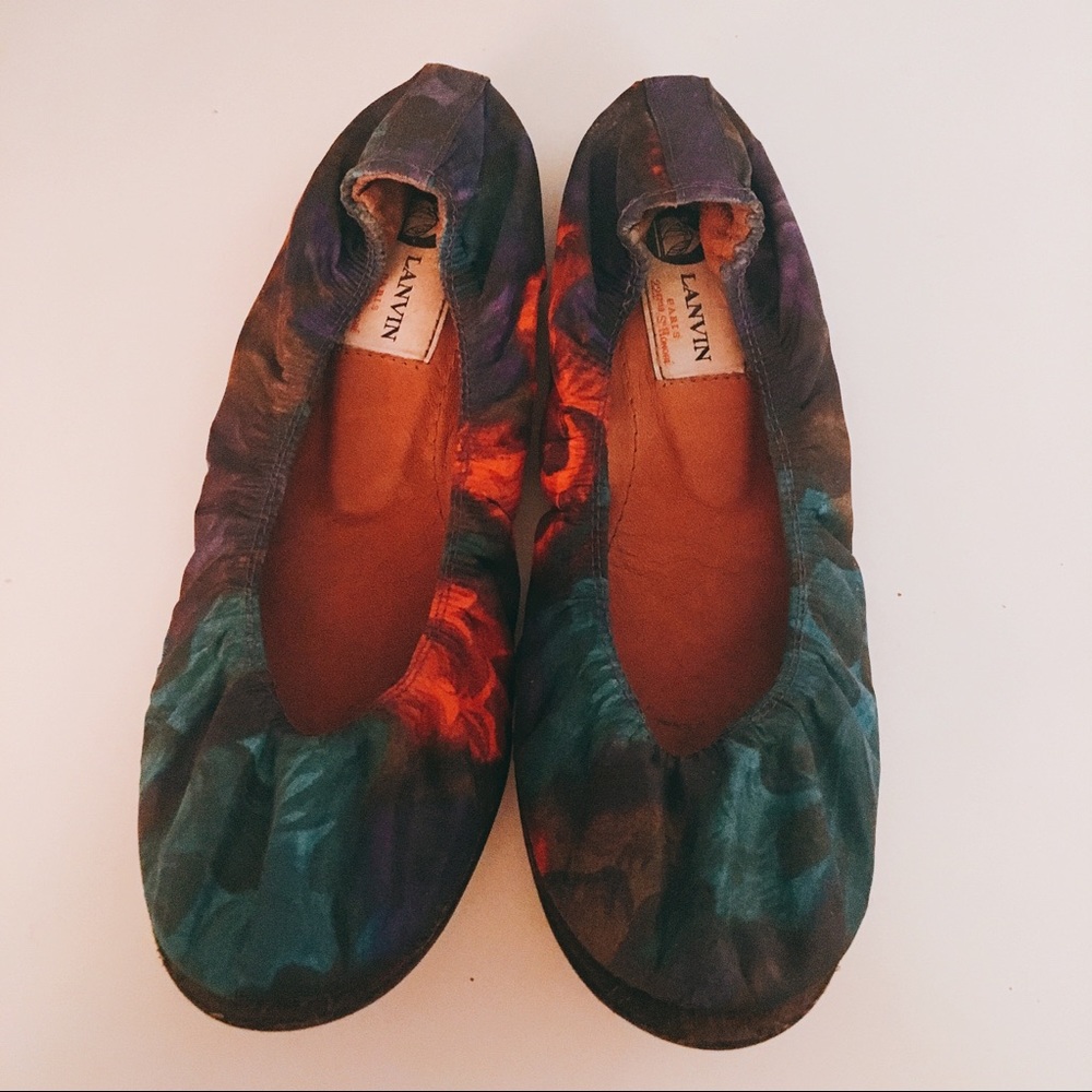 Authentic Lanvin Satin Printed Flats, 37.5